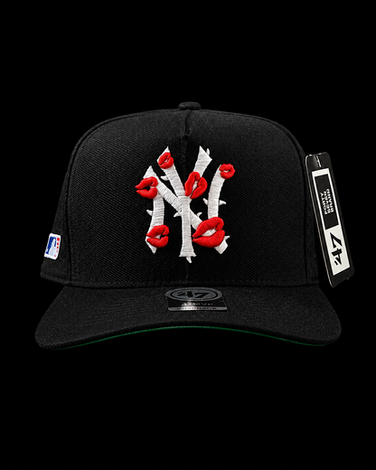 New York Yankees Kisses